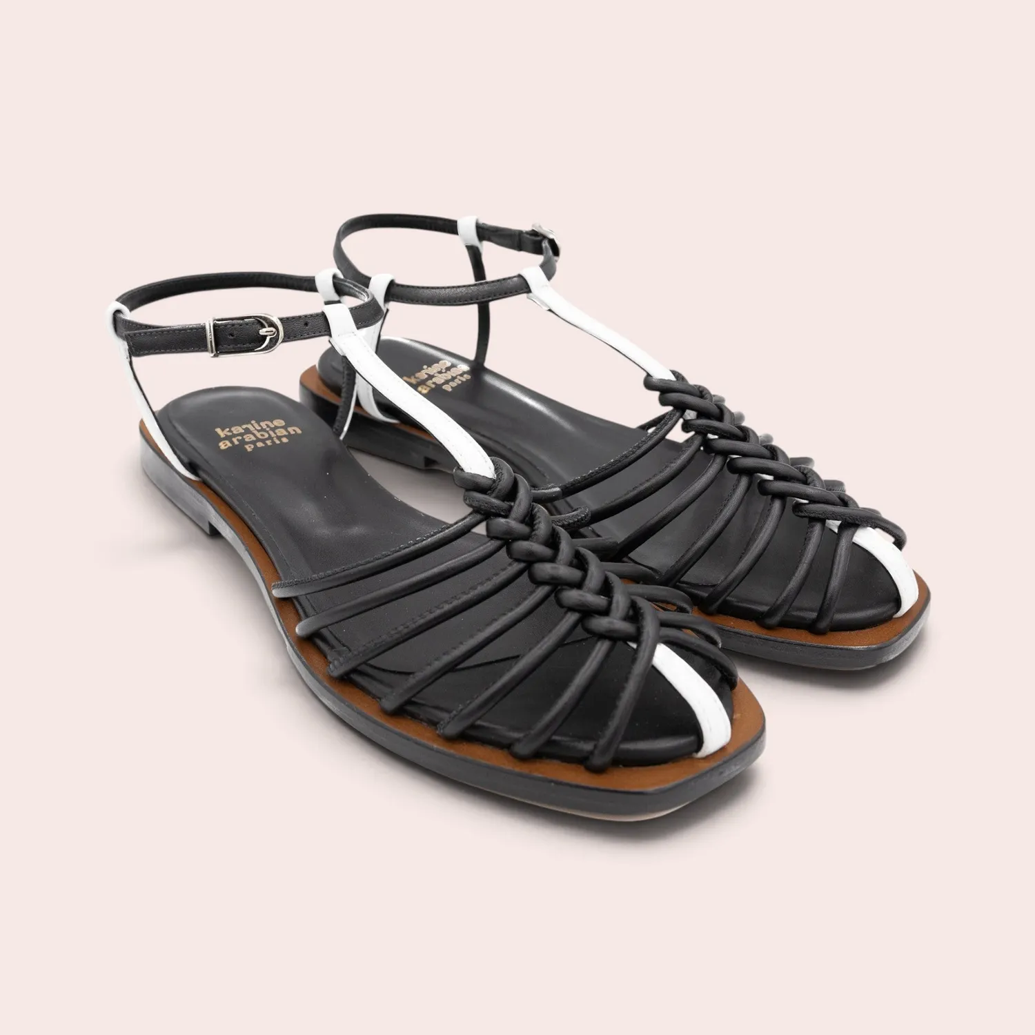 Karine Arabian GENEVA sandales plates cuir noir blanc