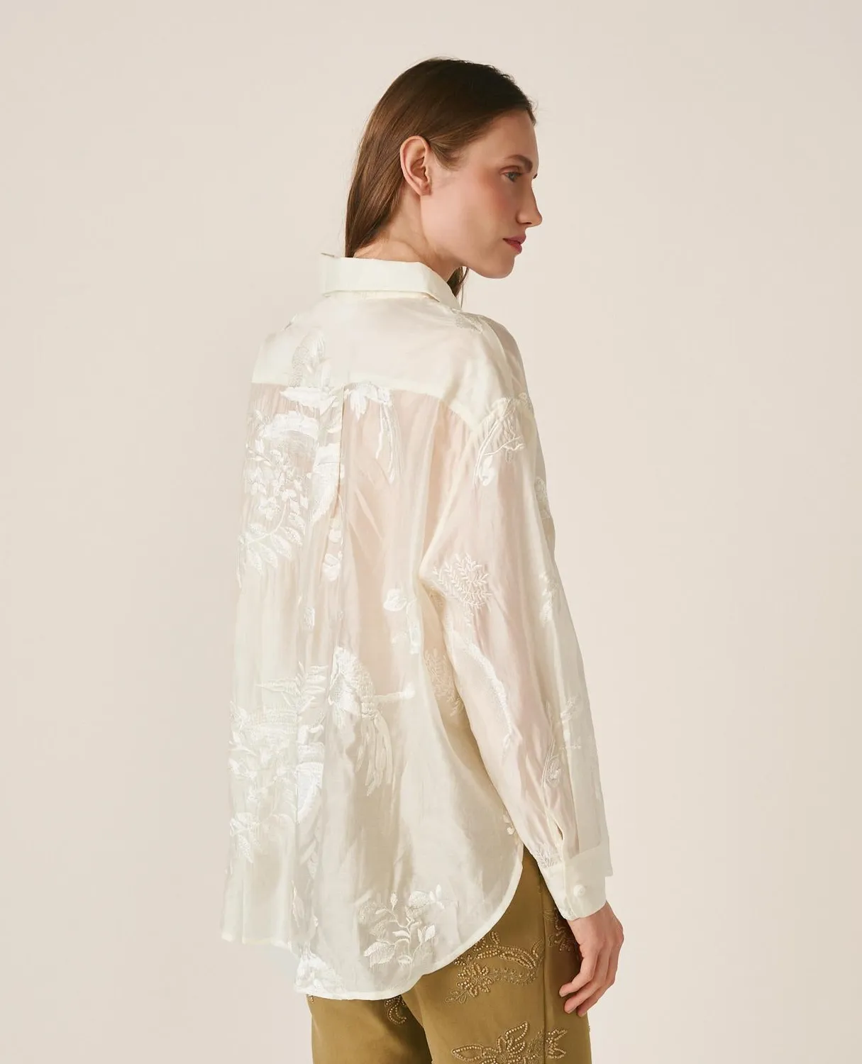Alma en Pena V26CL0404 chemise blanche batiste brodée