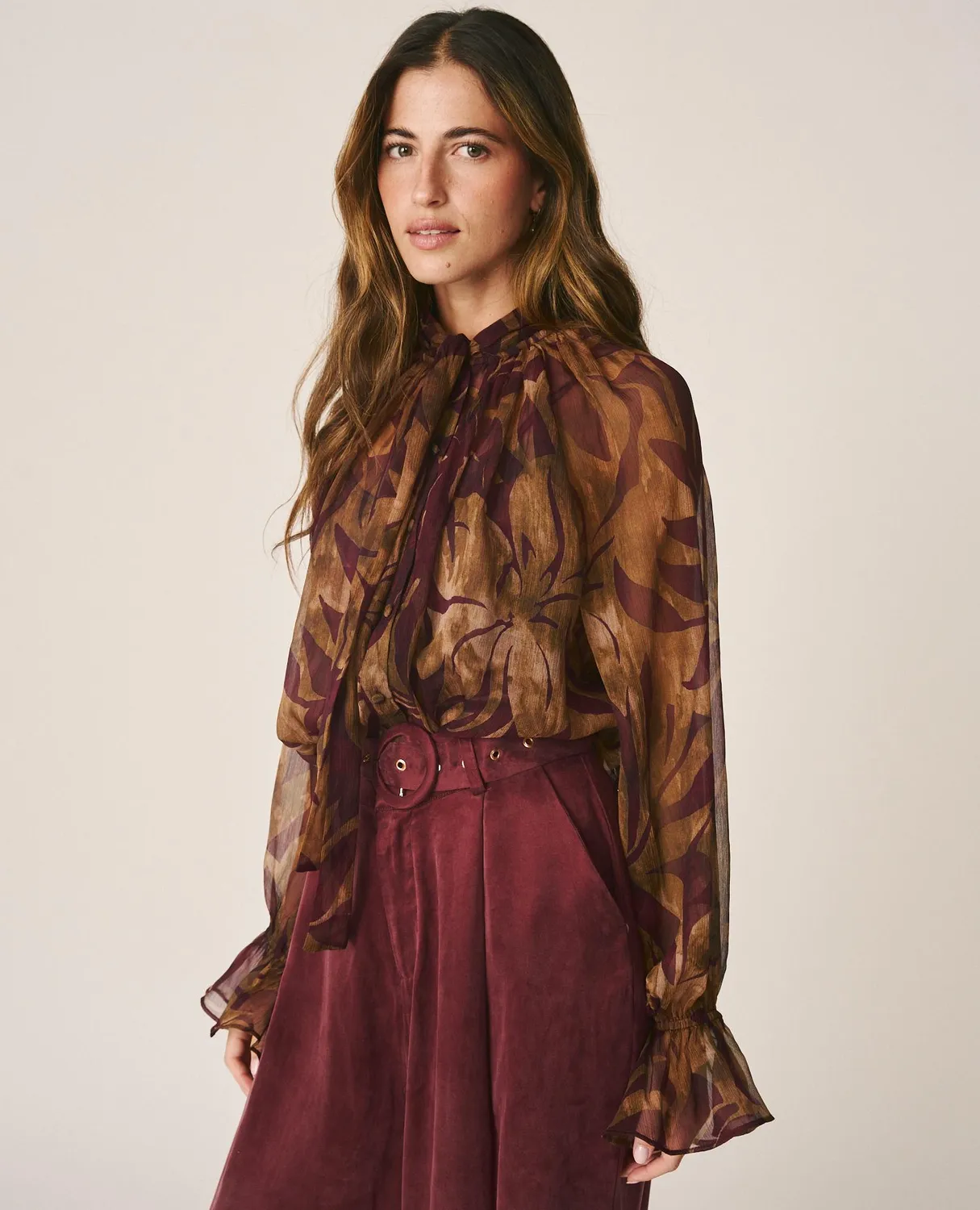 Alma en Pena I26CL0520 blouse gaze fleurie bordeaux