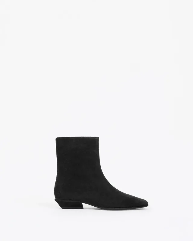 Mi/Mai Tamy boots daim noir petit talon western