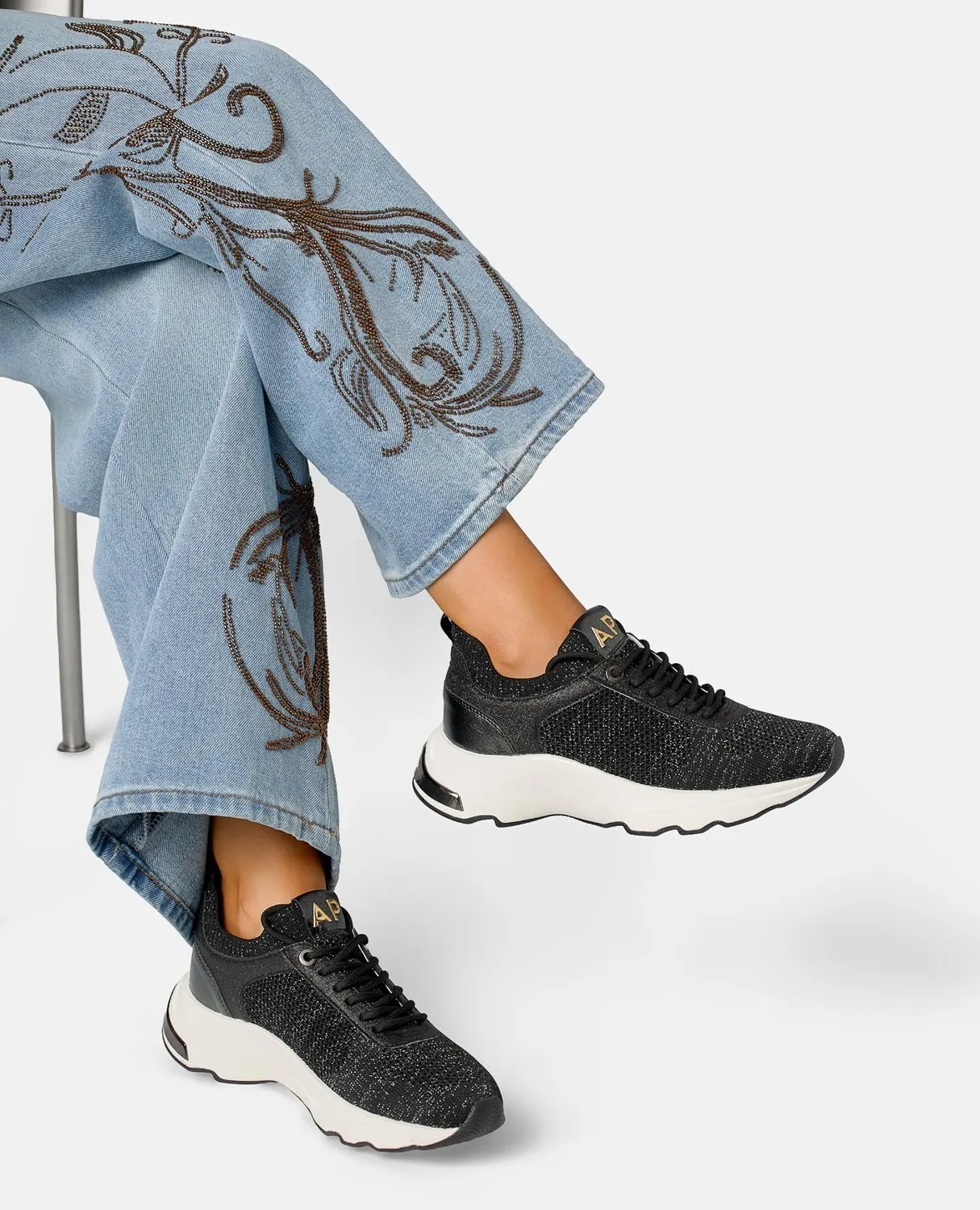 Alma en Pena V2652609 sneakers lycra noir plateforme