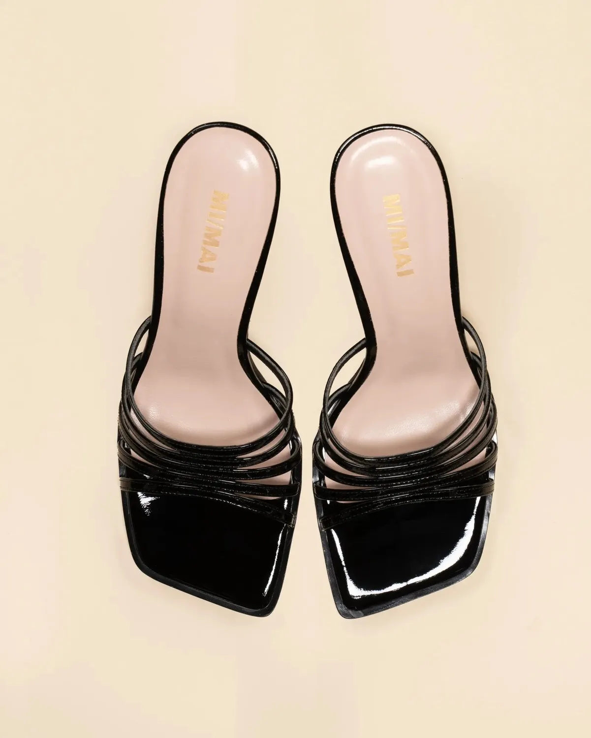 Mi/Mai Isamu Black Patent mules verni noir talon stable