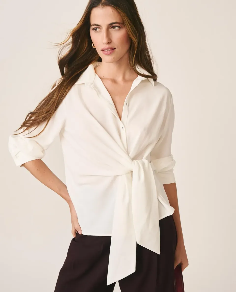 Alma en Pena I26CL0409 chemise satin ivoire à nouer