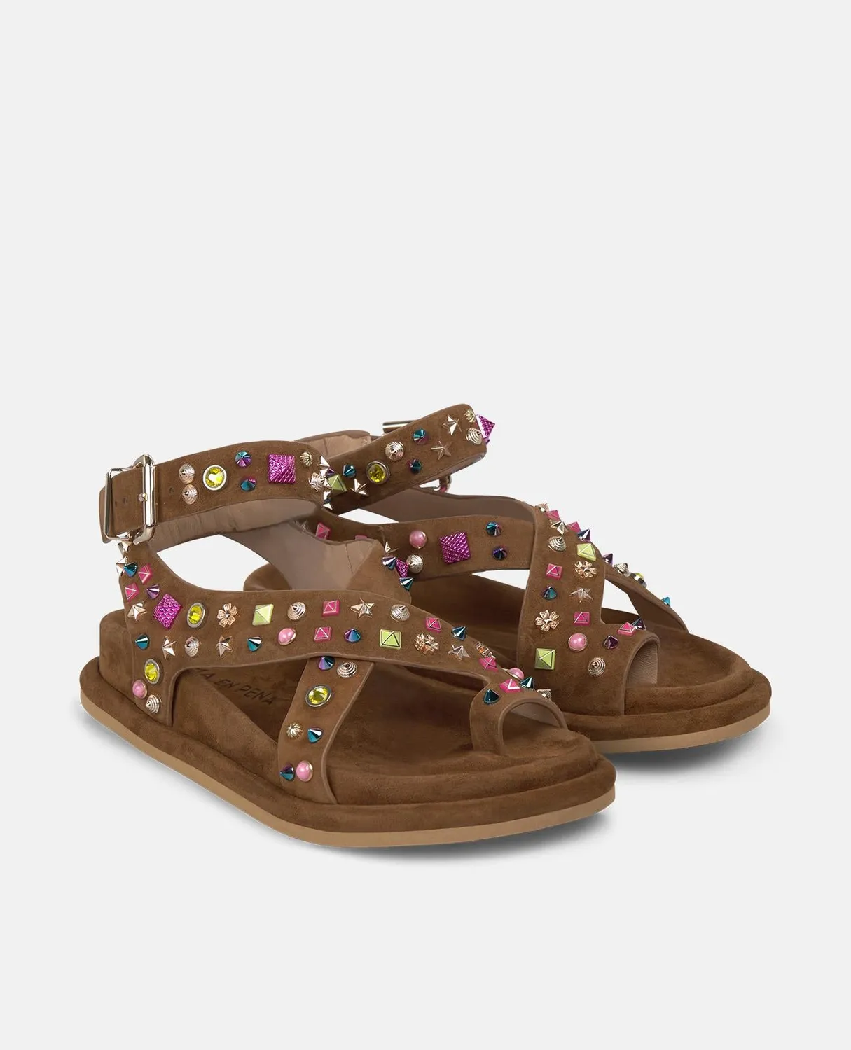 Alma en Pena V267004 sandales cuir camel cloutées plates