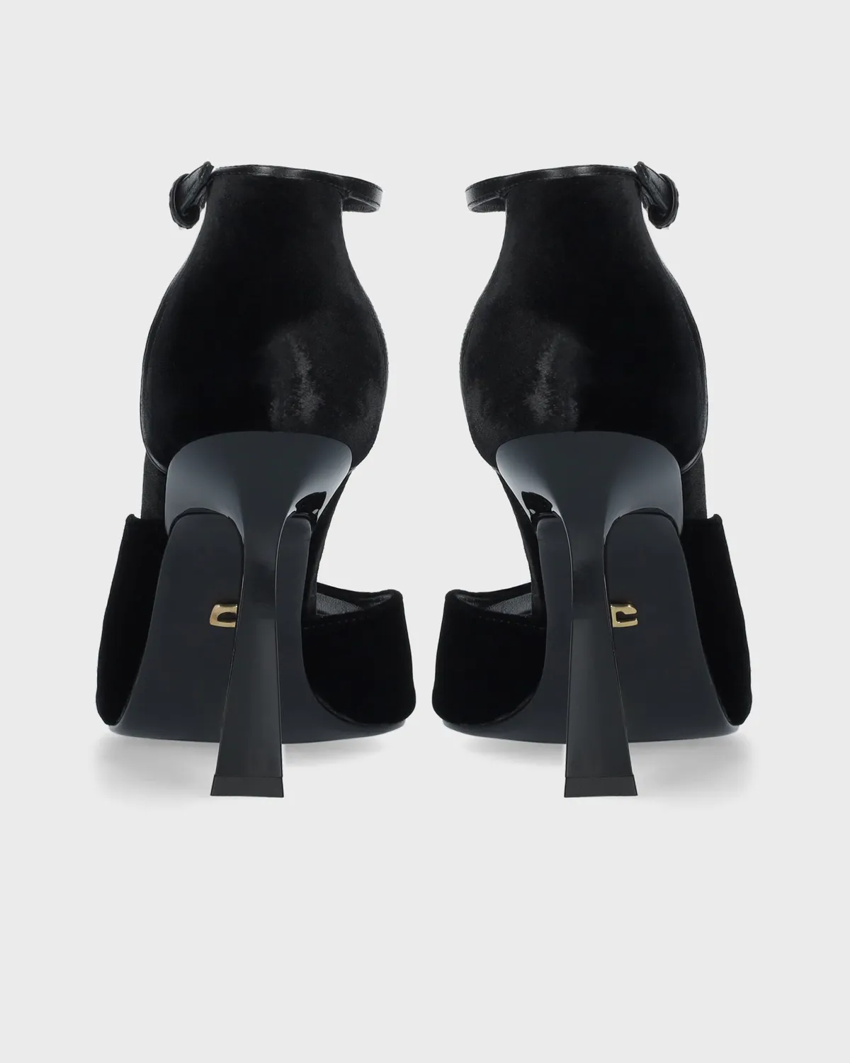 Lola Cruz Qelina Sandals 90 sandales noires