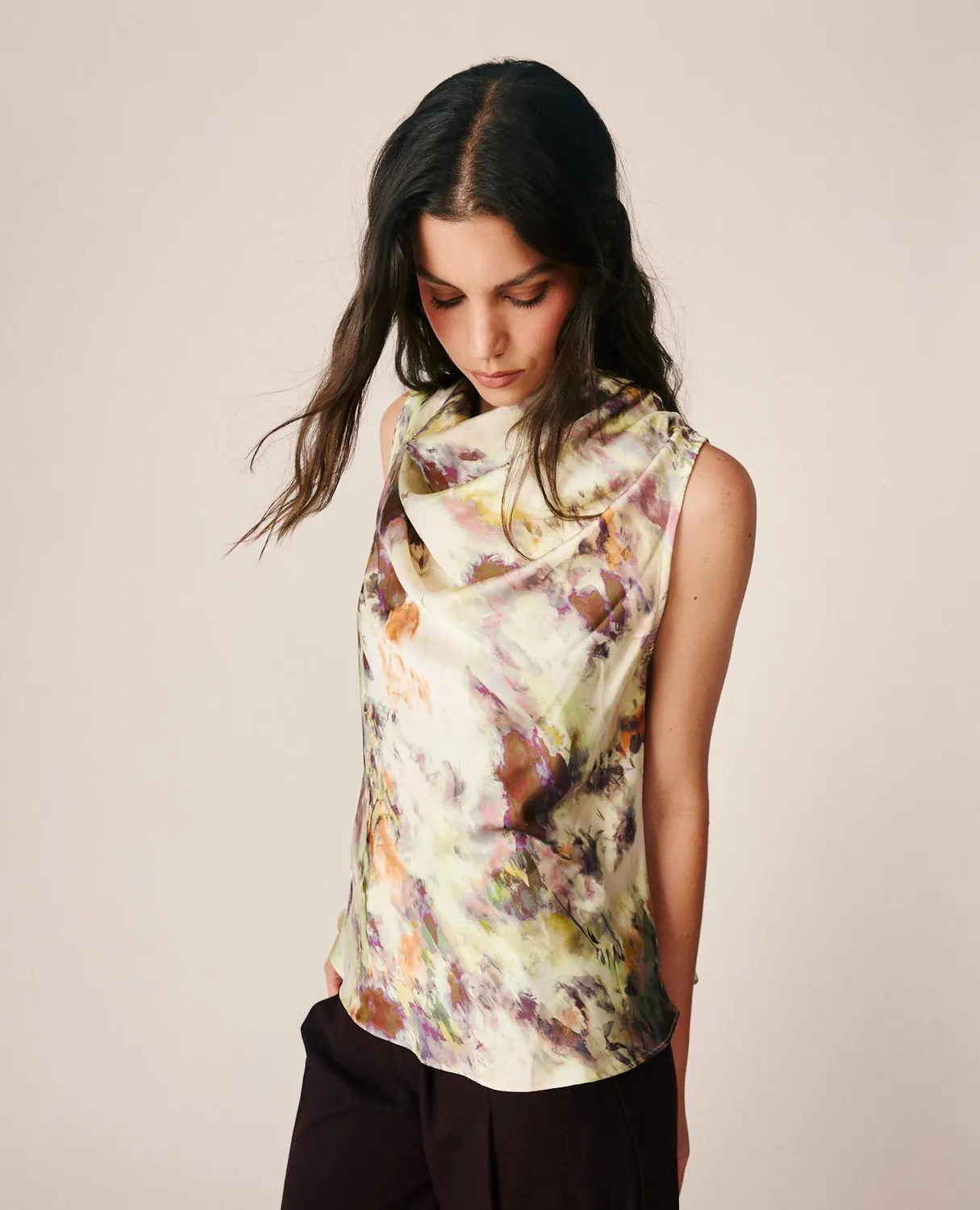 Alma en Pena I26CL0506 blouse satin lilas sans manches