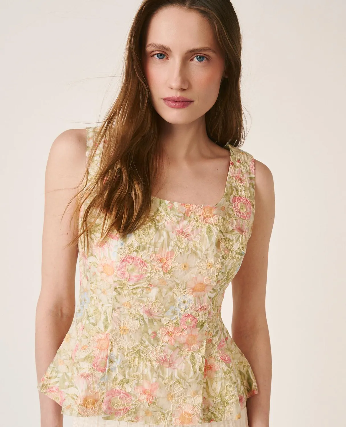 Alma en Pena V26CL0614 top vert floral peplum
