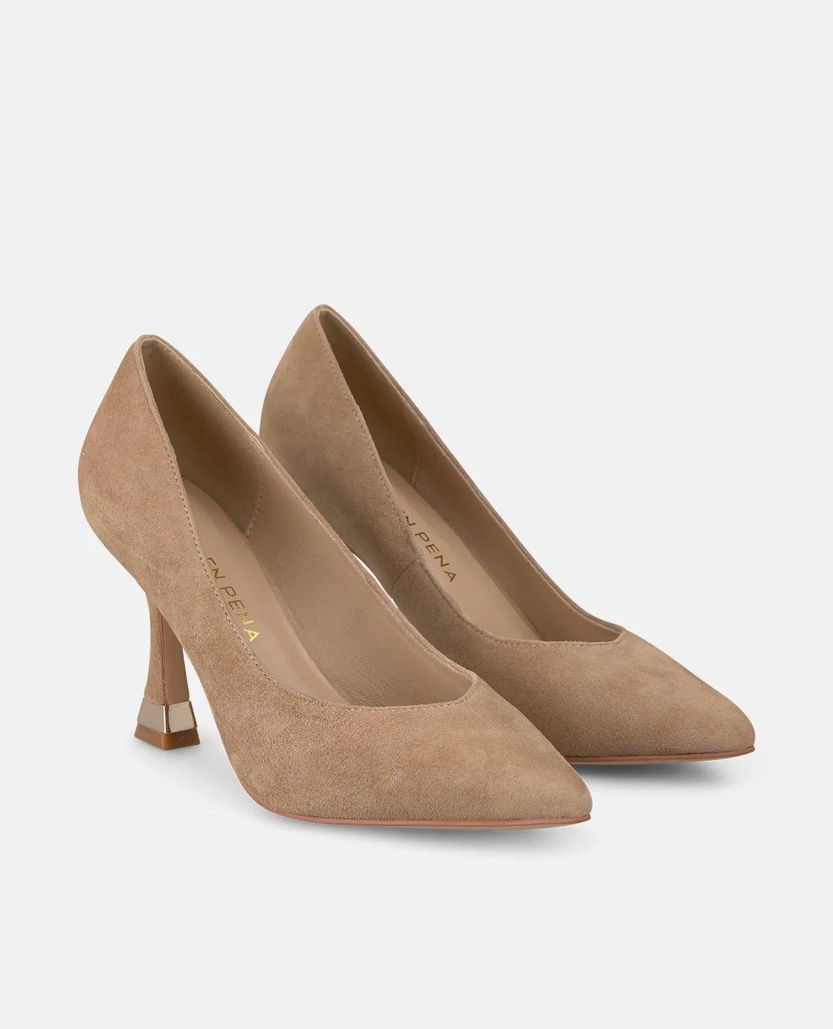 Alma en Pena I250430 escarpins camel talon fin 9 cm daim