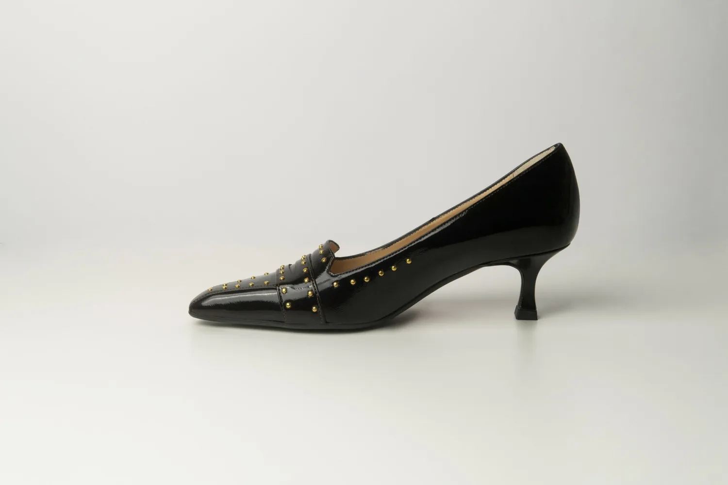 Matteo Pitti Mogano mocassins cuir bordeaux cloutés