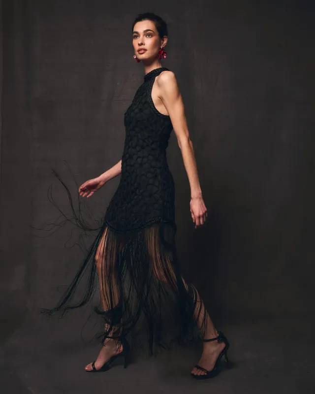 Alma en Pena V26CL0210 robe noire halter tressée