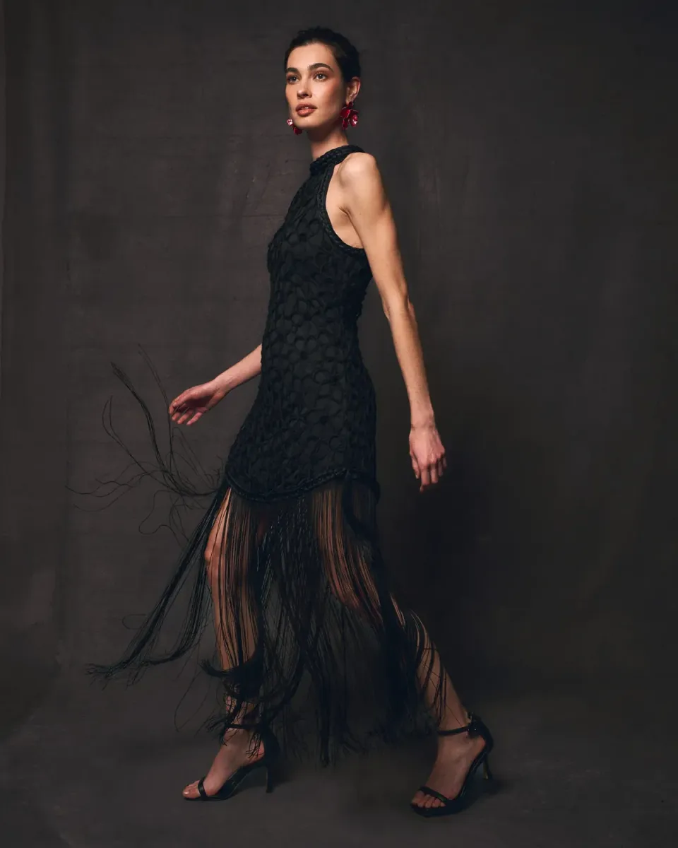 Alma en Pena V26CL0210 robe noire halter tressée