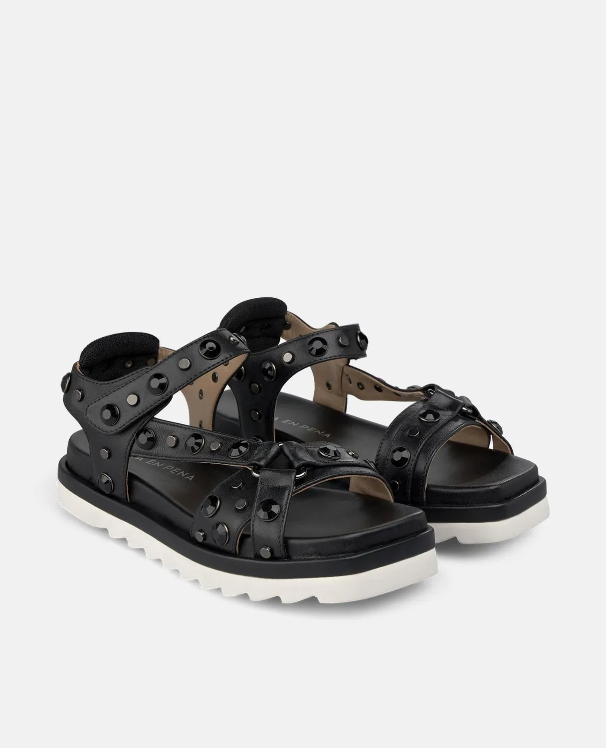 Alma en Pena V251802 sandale plate noire cuir track