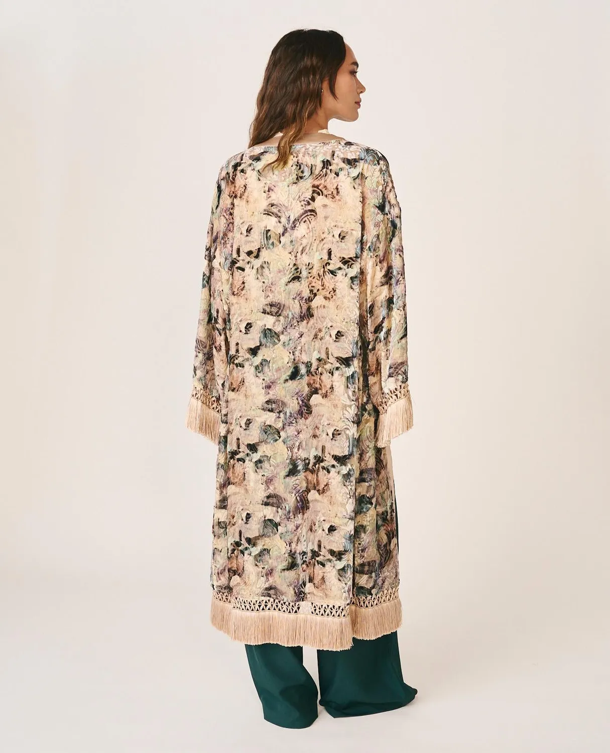 Alma en Pena I26CL1302 caftan soie rose à franges