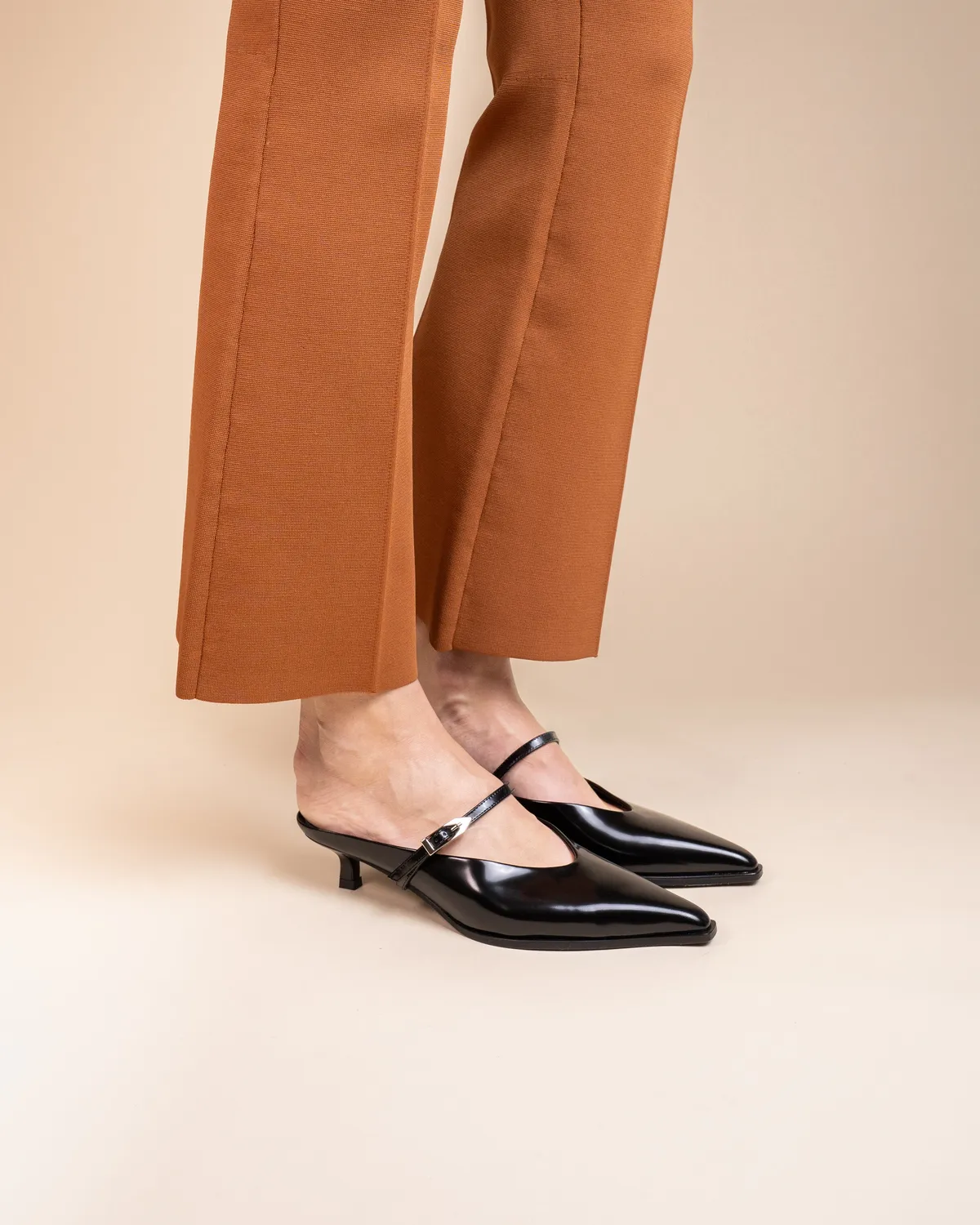 Mi/Mai Suzanne Black mules cuir noir talon 4 cm