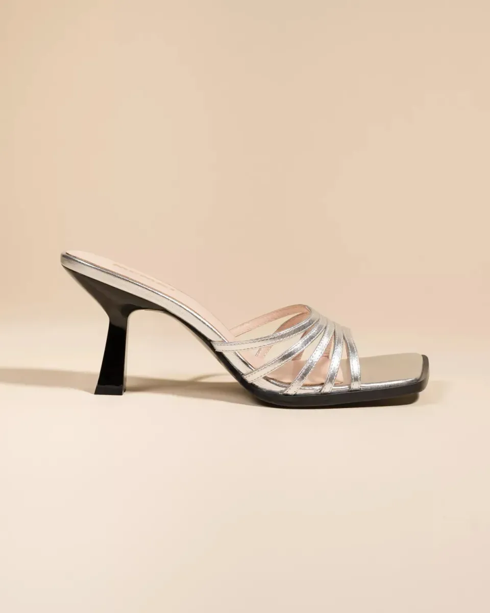 Mi/Mai Isamu Silver mules cuir argenté talon haut