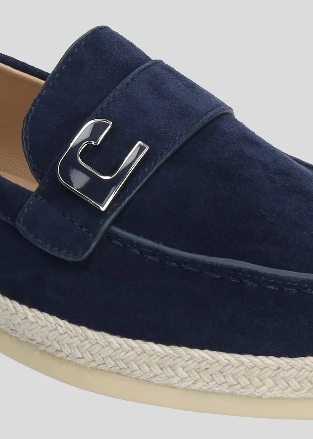 Lola Cruz Rhodes mules bleu marine talon plat