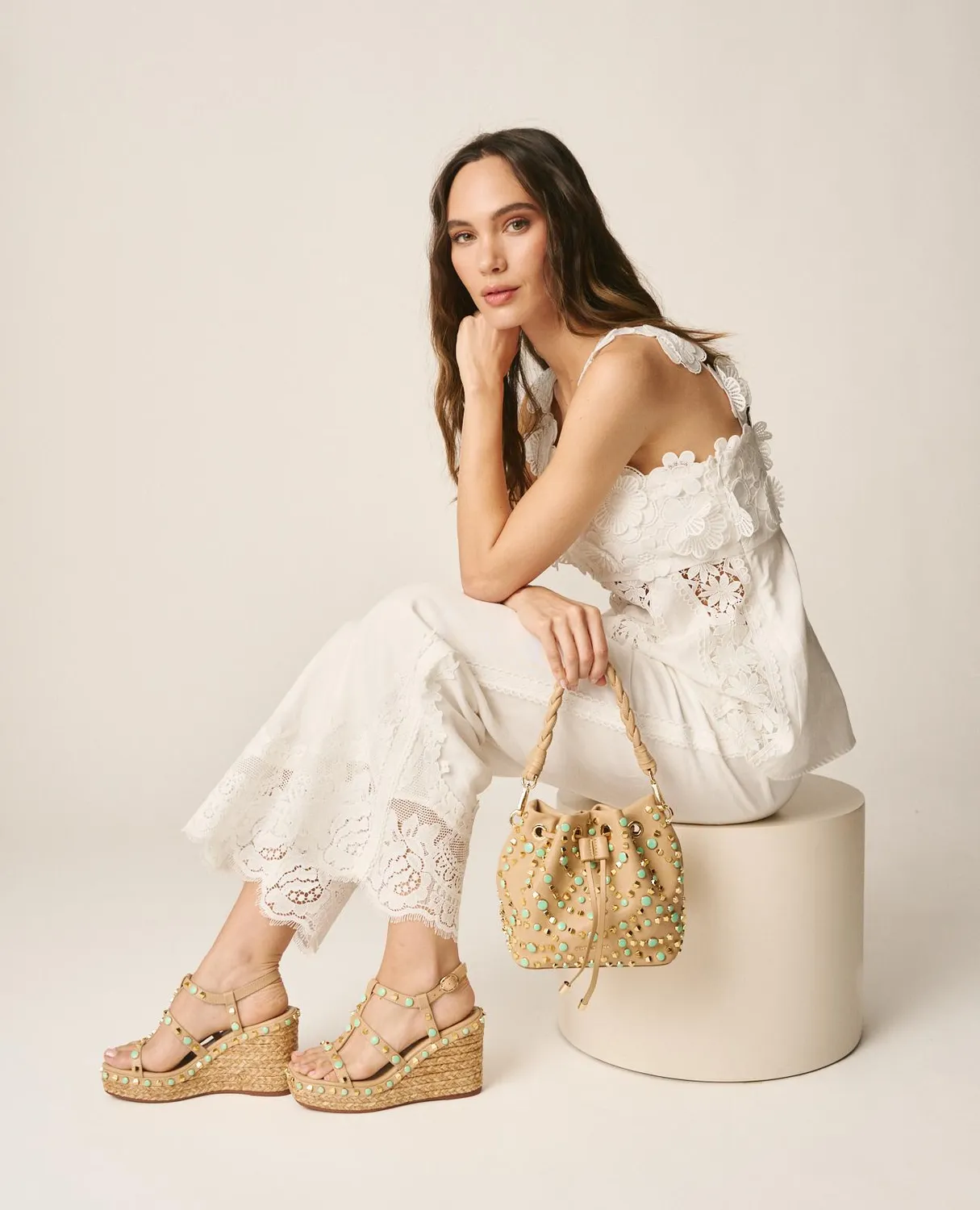 Alma en Pena V26BG037 sac seau camel cuir clouté