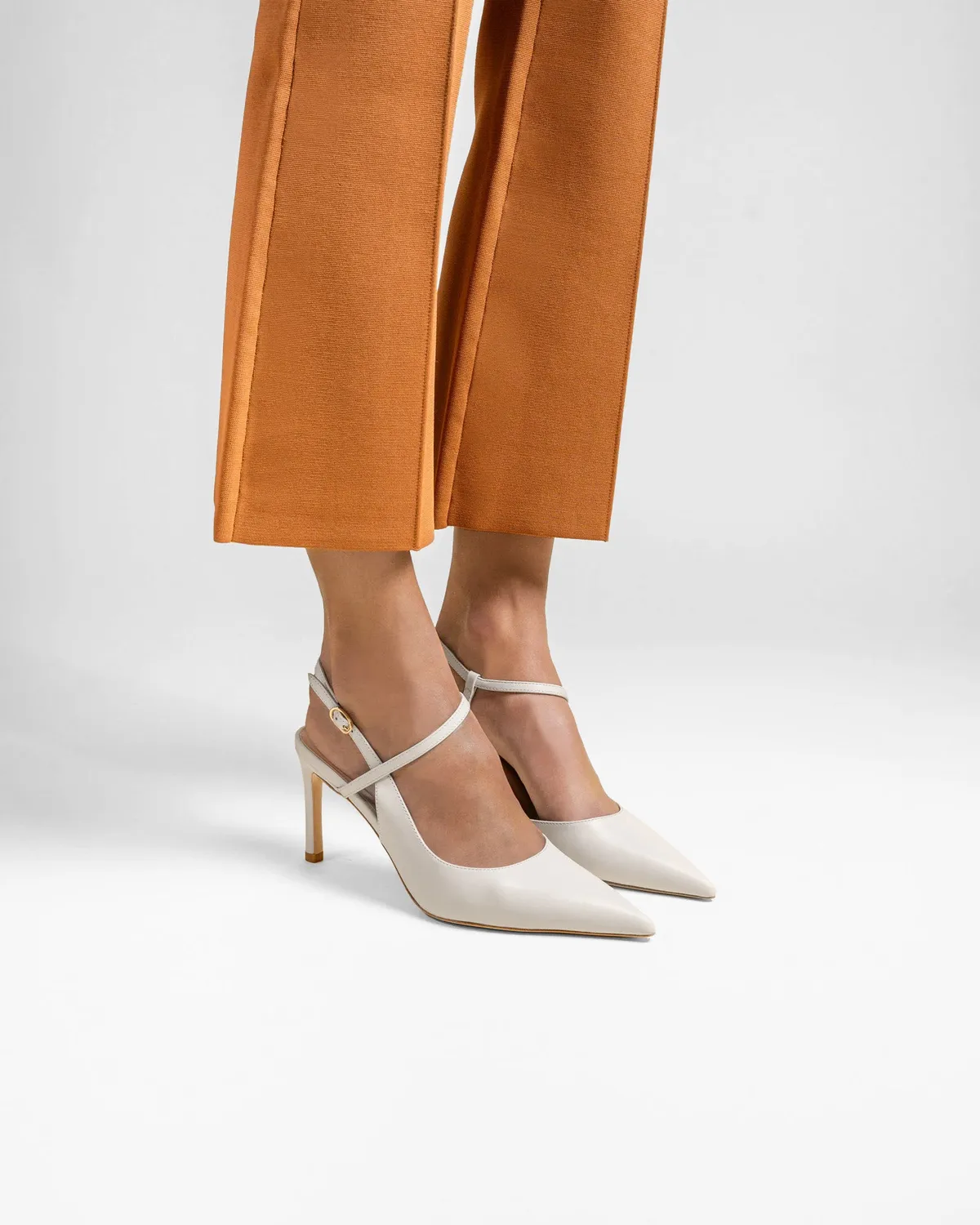 Mi/Mai Emy Off-White escarpins cuir blanc cassé bride