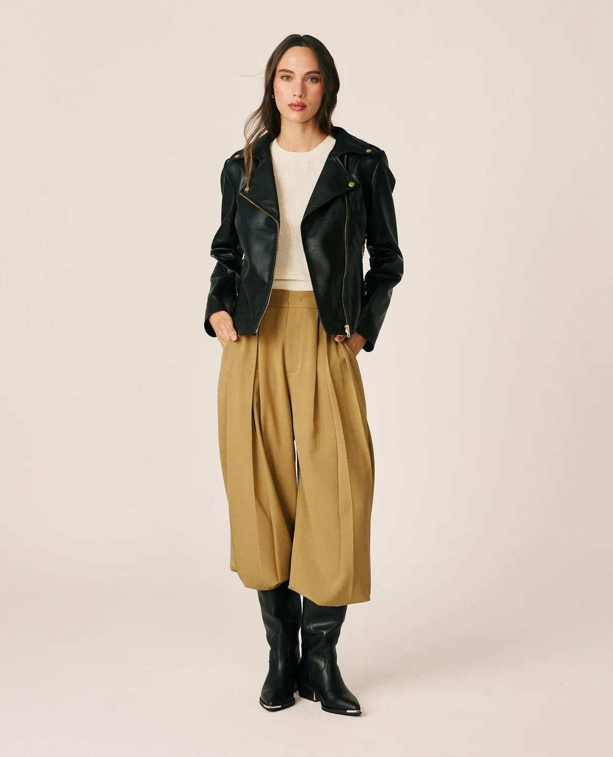 Alma en Pena I26CL1104 perfecto noir clouté cuir