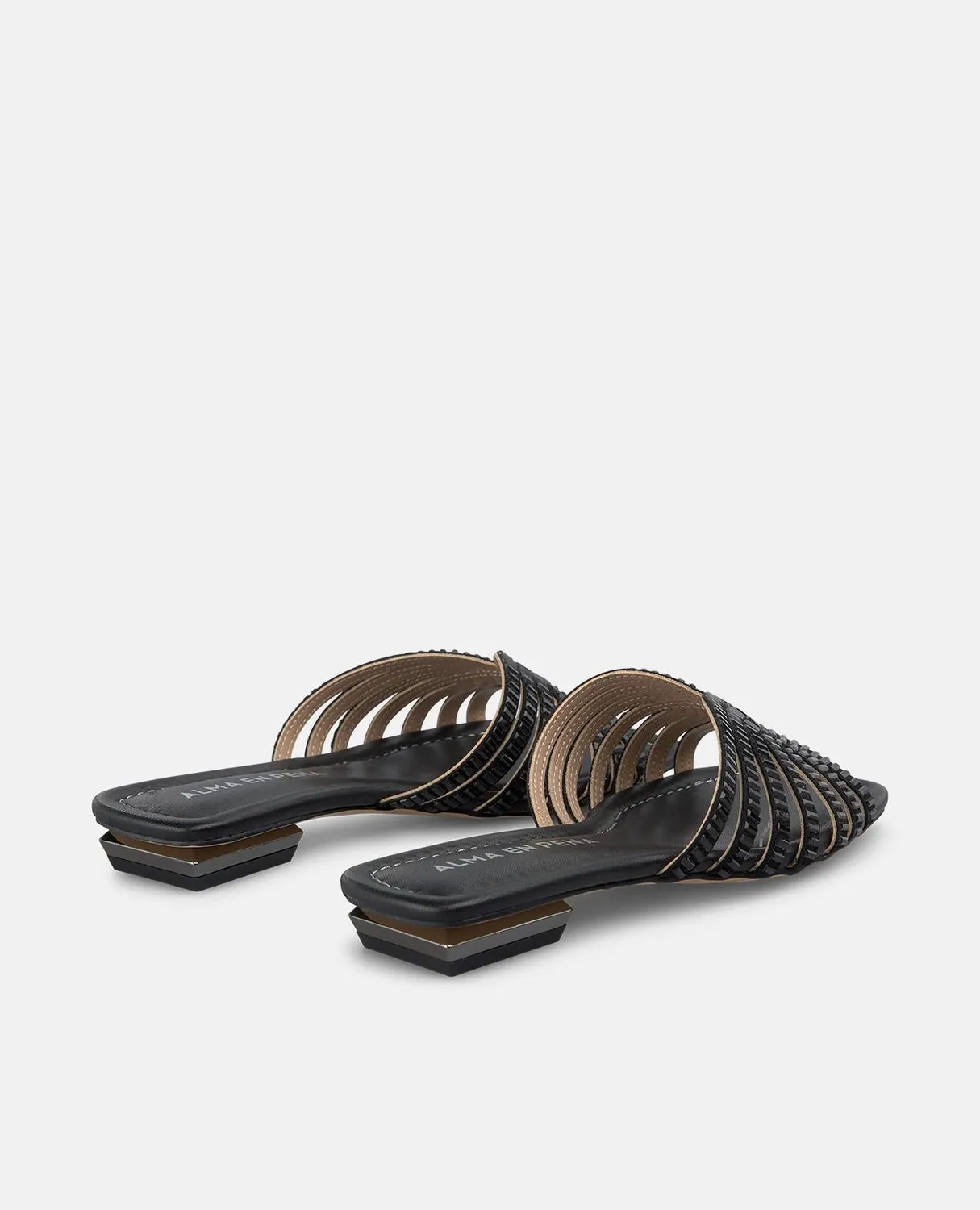 Alma en Pena V268602 sandales plates noires cuir