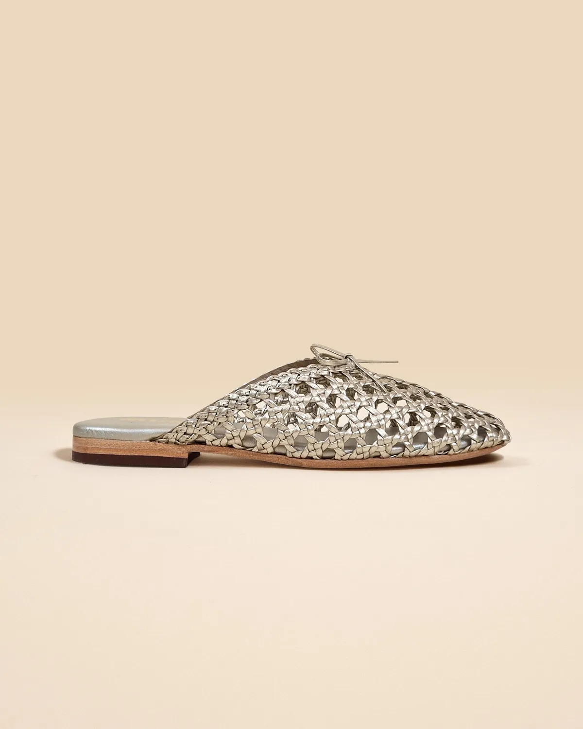 Mi/Mai Lucian Gold mules plates cuir tressé doré