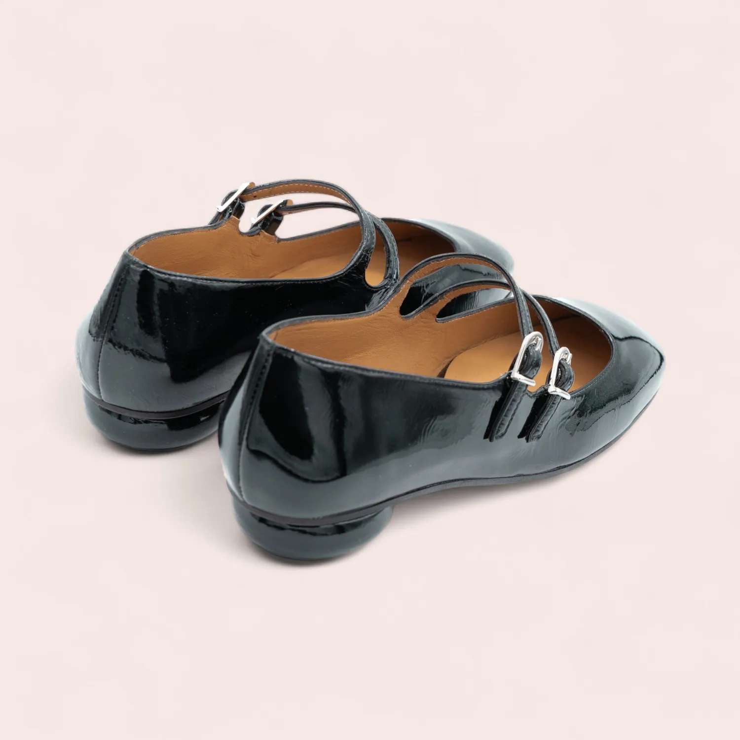 Karine Arabian Judith babies cuir verni noir