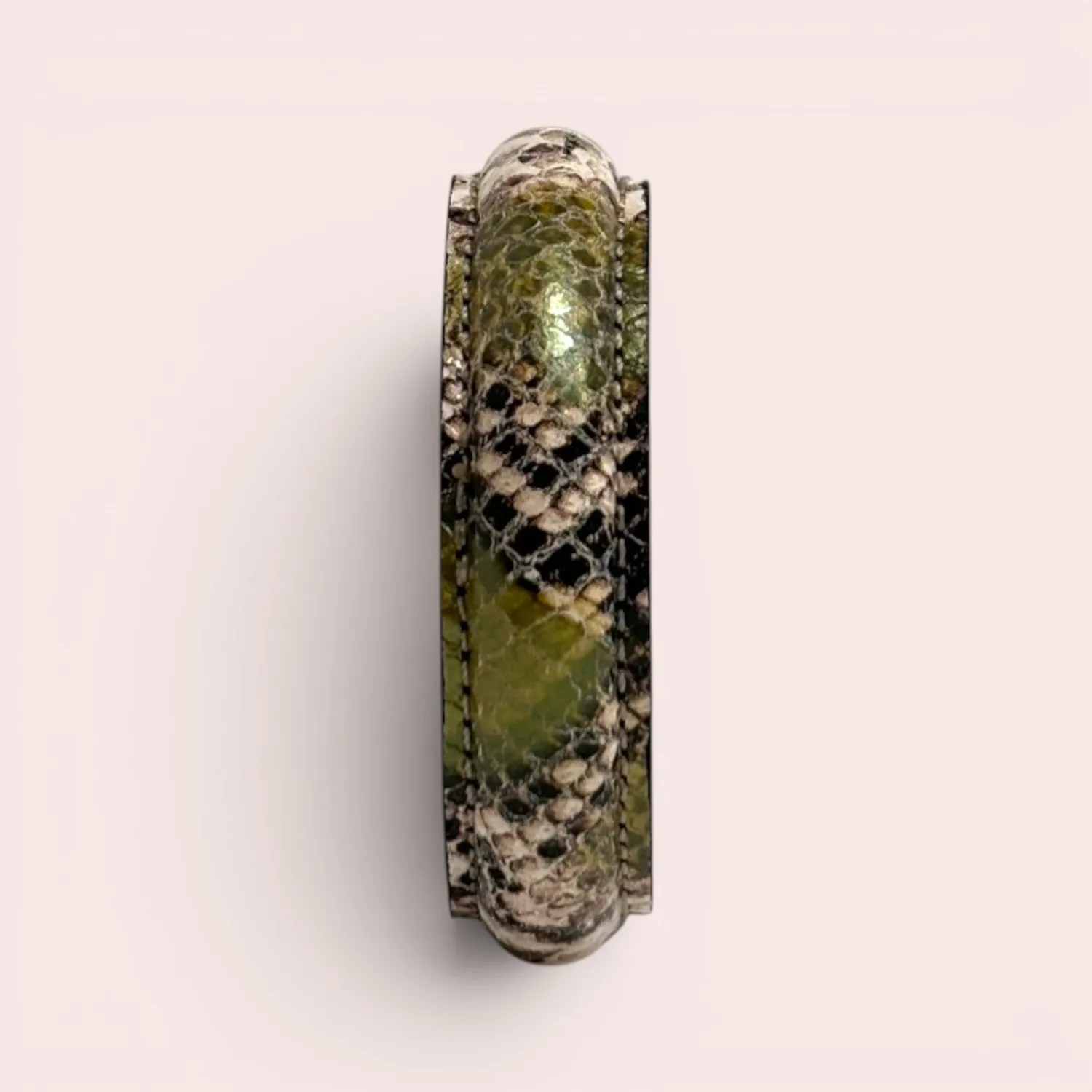 Karine Arabian Jonc serpent ivoire kaki bracelet
