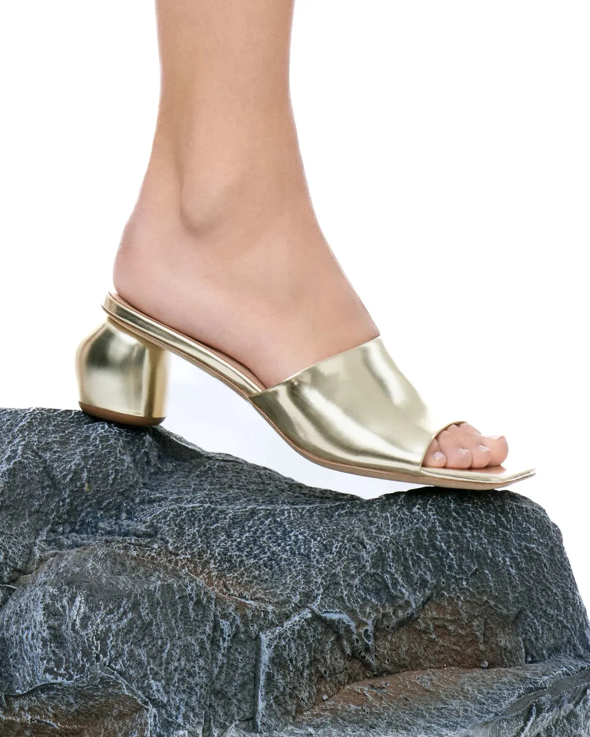 Mi/Mai Gemma Low Gold mules cuir doré talon 5cm