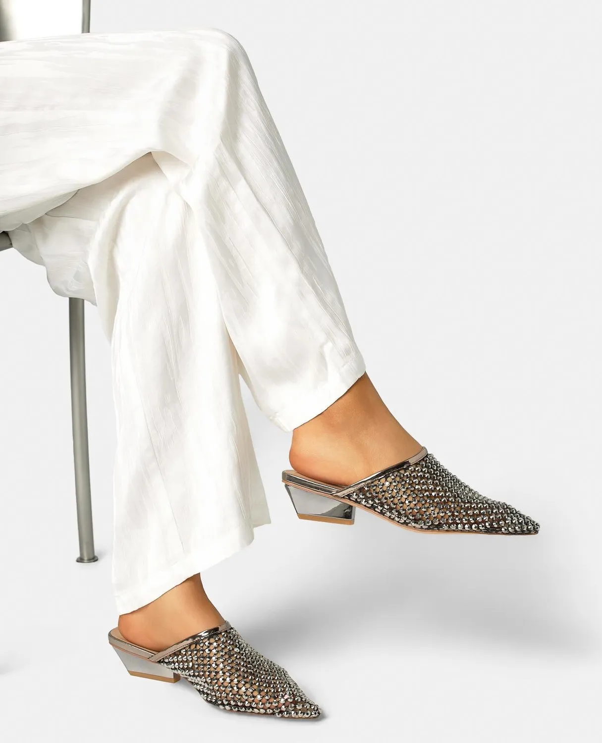 Alma en Pena V260756 mules argenté talon 5 cm