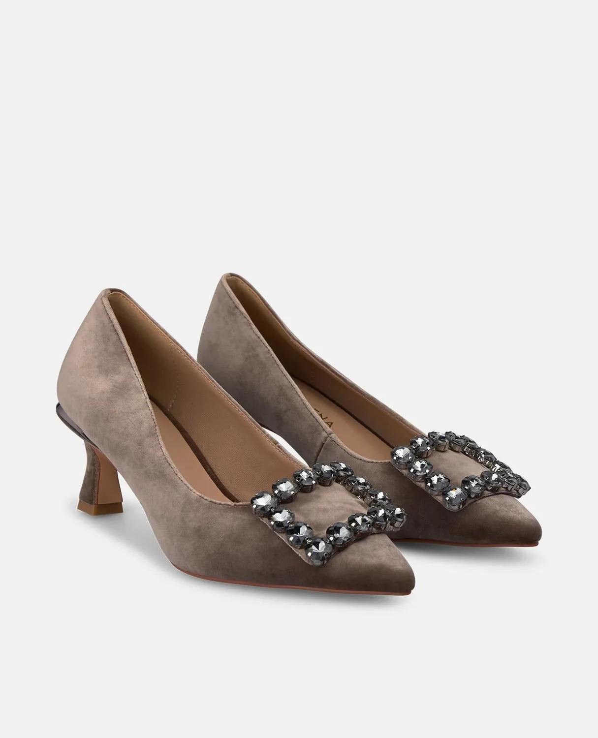 Alma en Pena I260226 escarpins velours vison bijou talon 6 cm