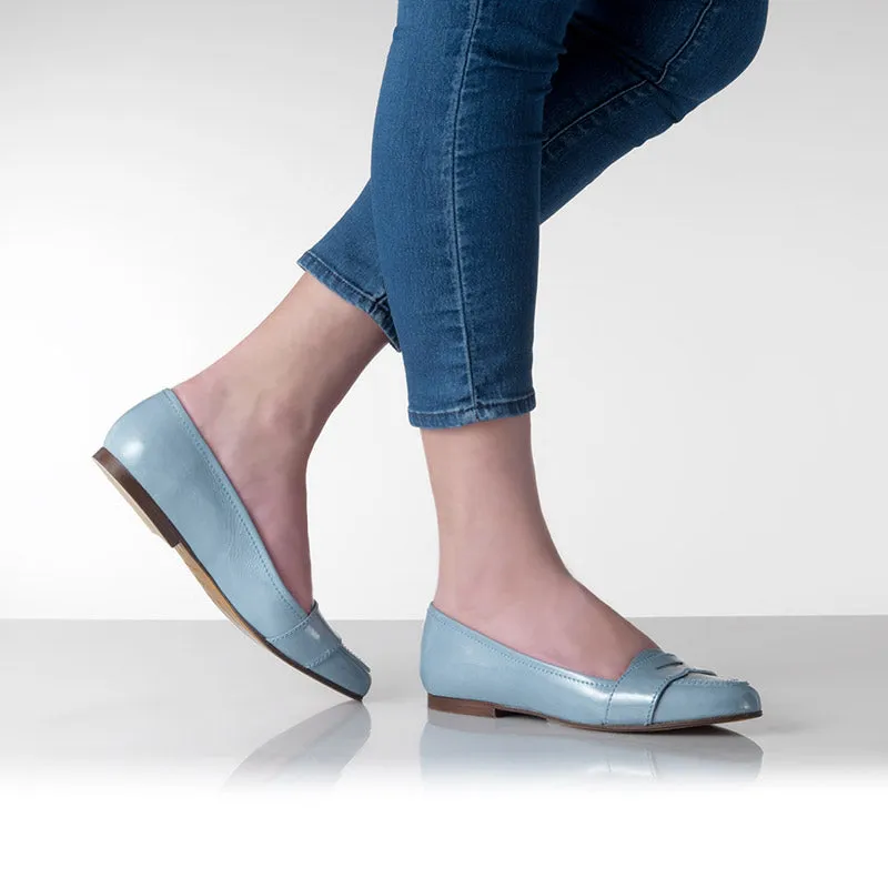 Bégum Paris Boston mocassins vernis bleu vif talon 1 cm