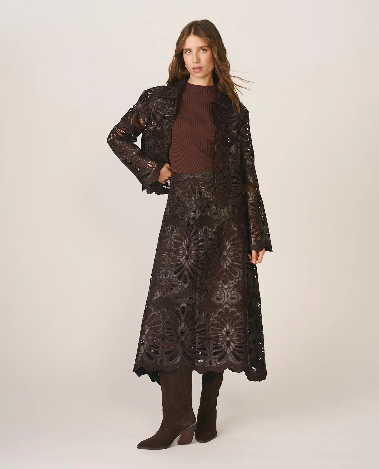 Alma en Pena I26CL1101 veste simili bordeaux ajourée