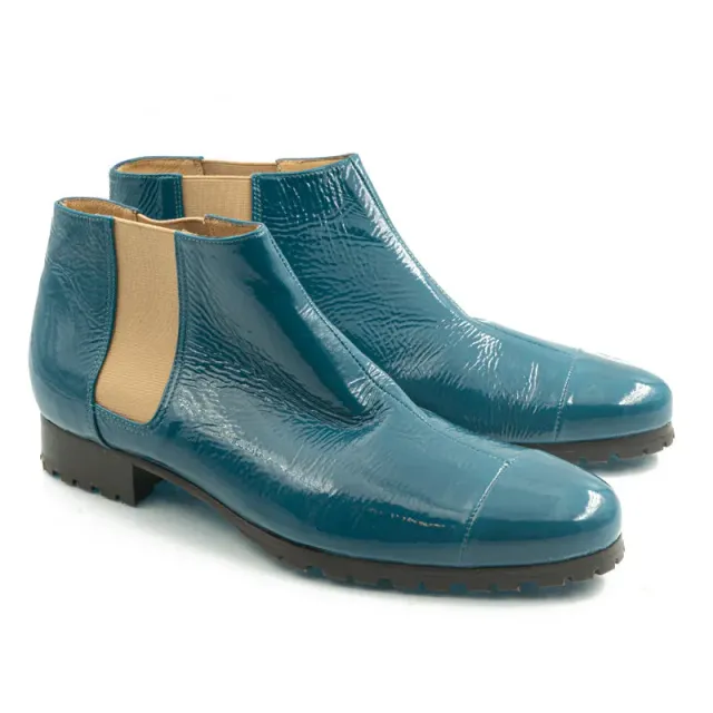 Bégum Paris Lucrèce Vogue boots bleu canard vernis
