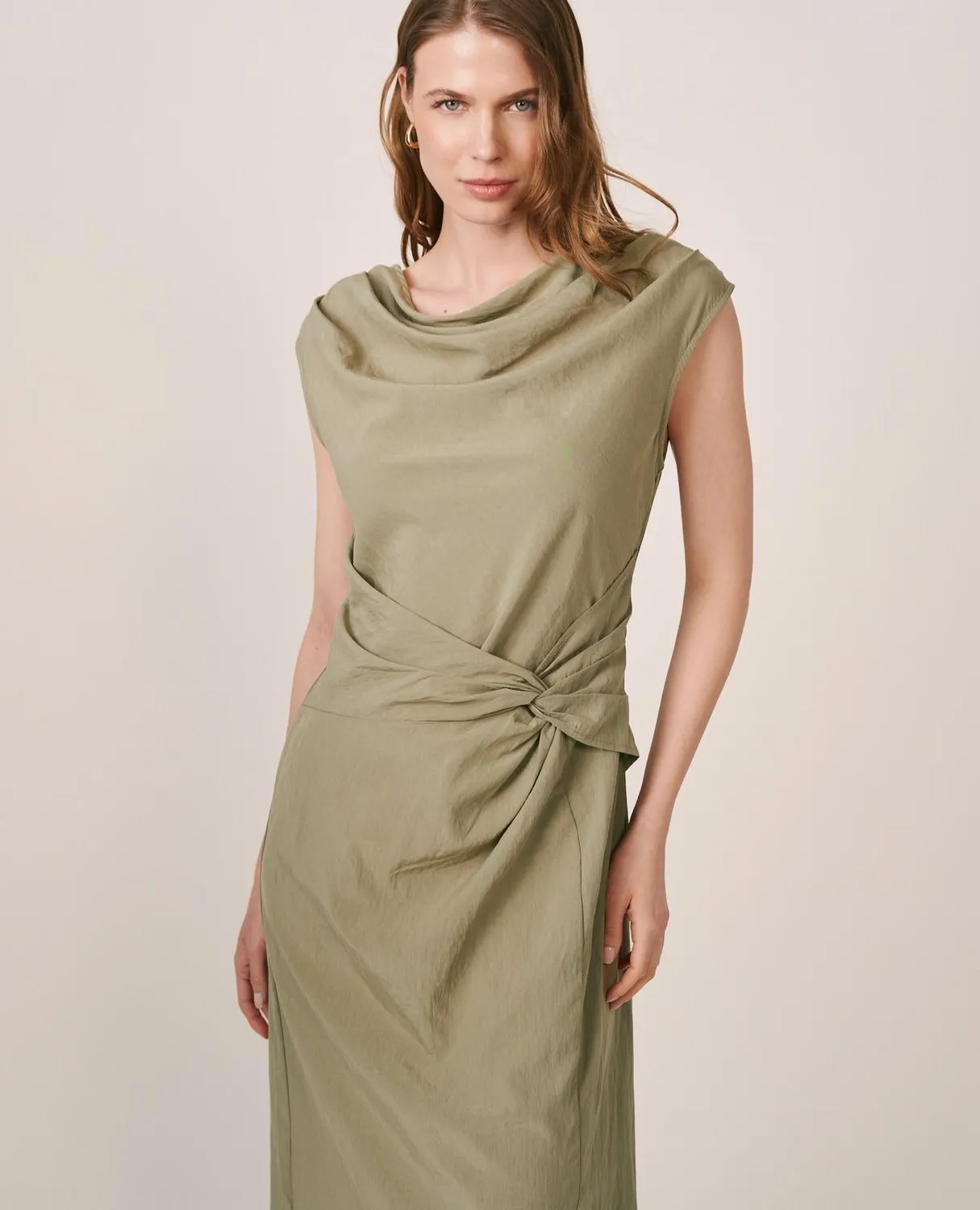 Alma en Pena V26CL0258 Robe Midi Kaki Col Drape Tencel