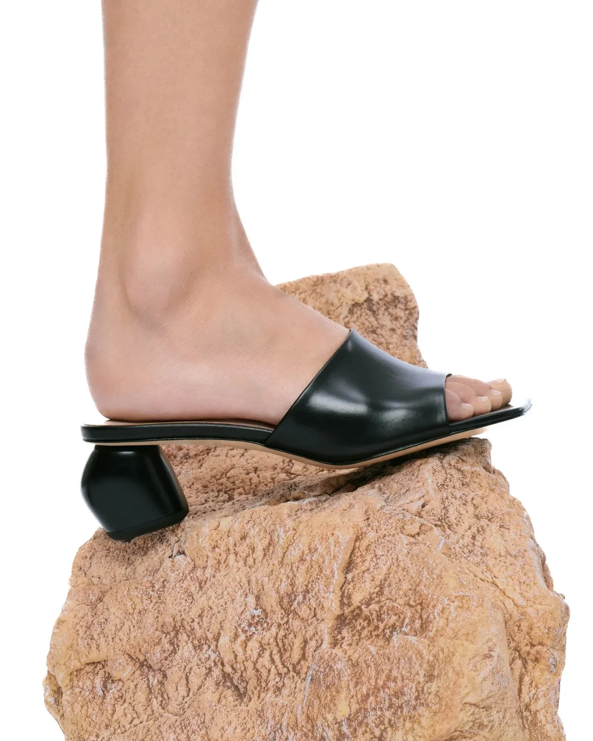 Mi/Mai Gemma Low Black Mat mule cuir noir talon 5 cm