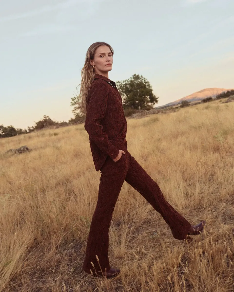 Alma en Pena I26CL1613 pantalon flare dentelle marron
