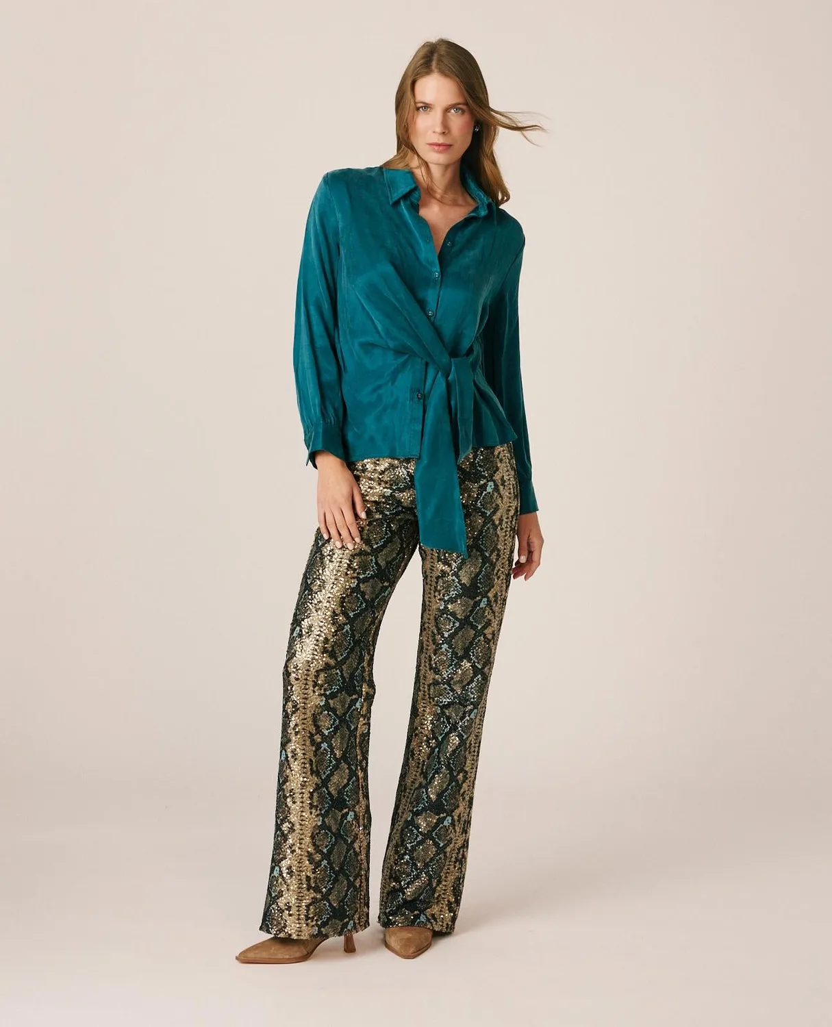 Alma en Pena I26CL0400 blouse satin océan
