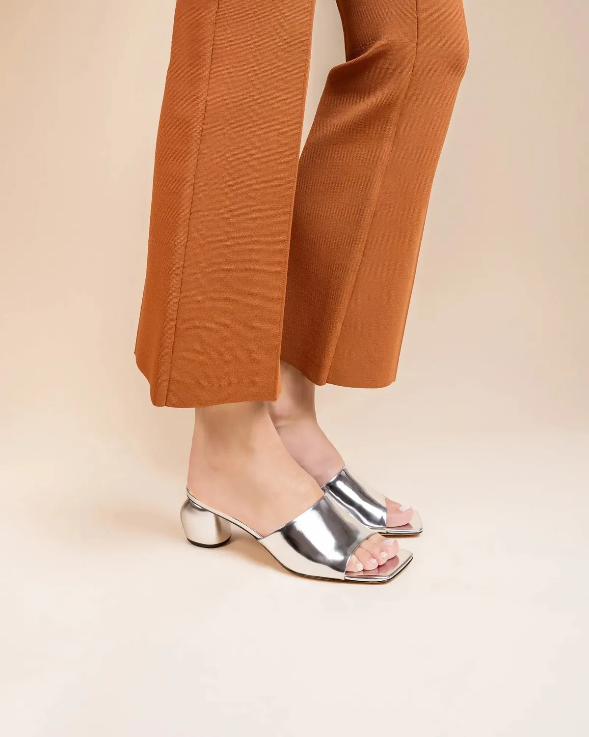 Mi/Mai Gemma Low Silver mules cuir argenté 5 cm