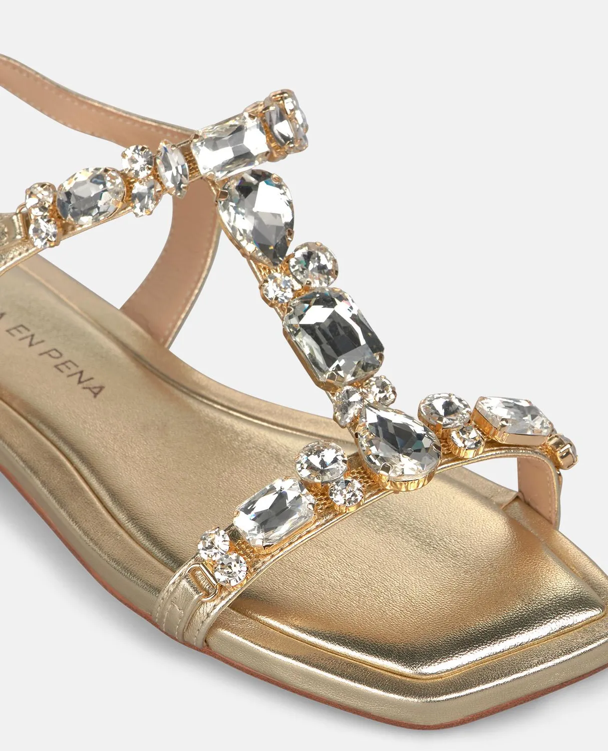 Alma en Pena V268415 sandales dorées cuir plat strass