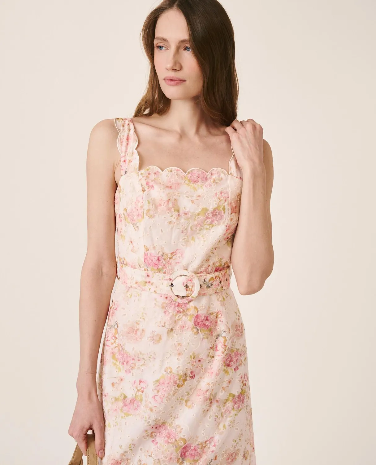 Alma en Pena V26CL0213 robe longue rose floral broderie