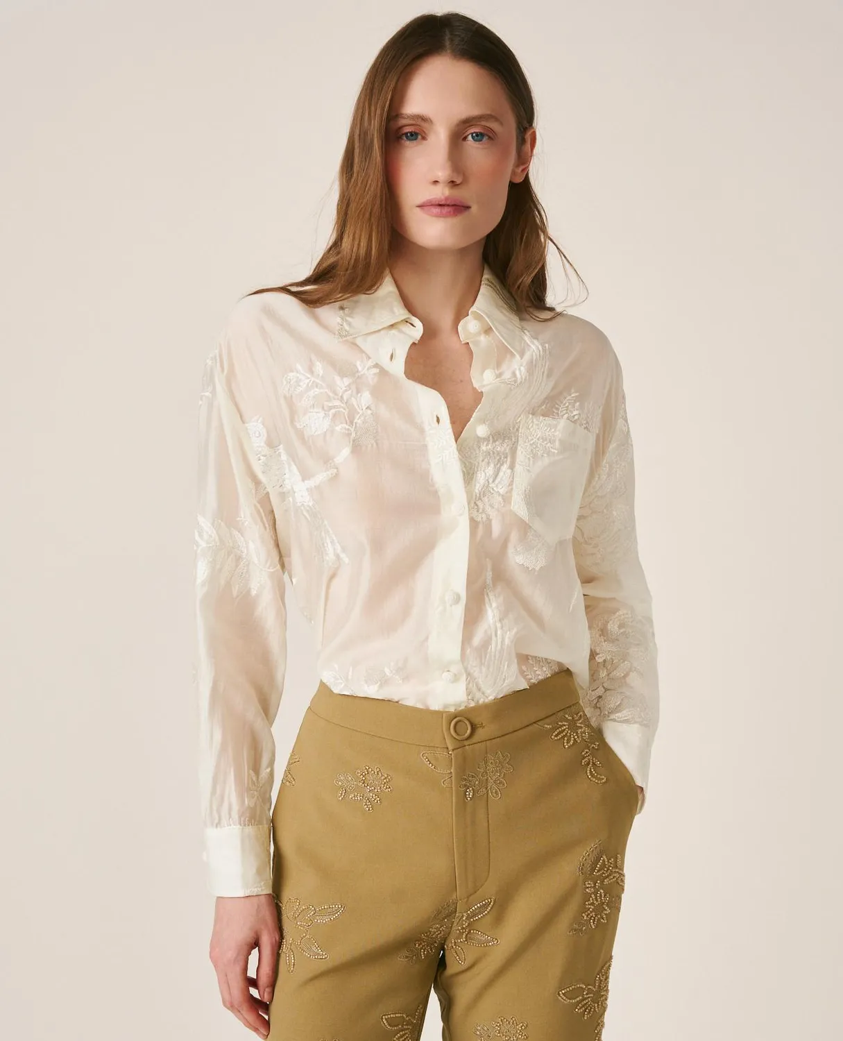 Alma en Pena V26CL0404 chemise blanche batiste brodée