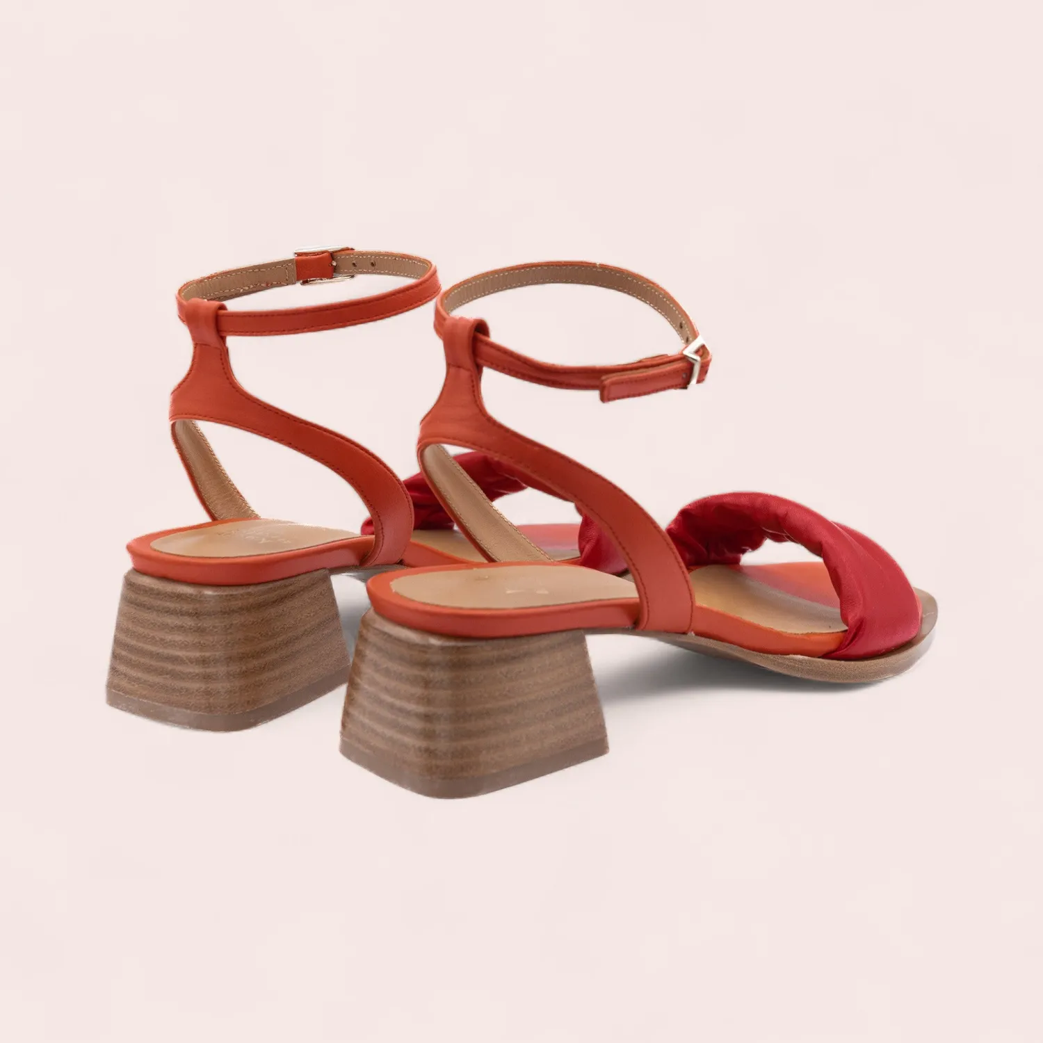 Karine Arabian Loana sandale cuir rouge talon 50mm