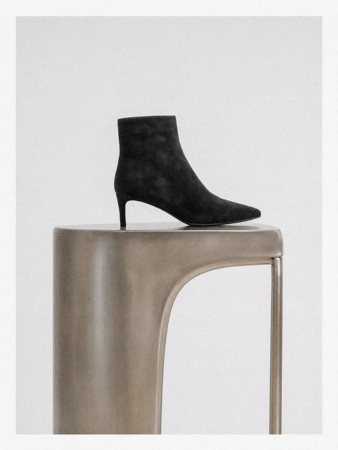 Mi/Mai Noura Low Black Suede bottine suède talon 6 cm