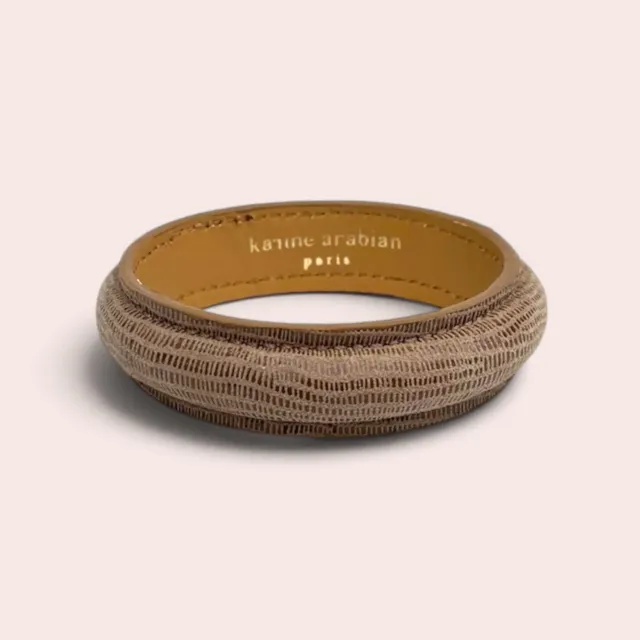 Karine Arabian Jonc bracelet lézard camel 63mm
