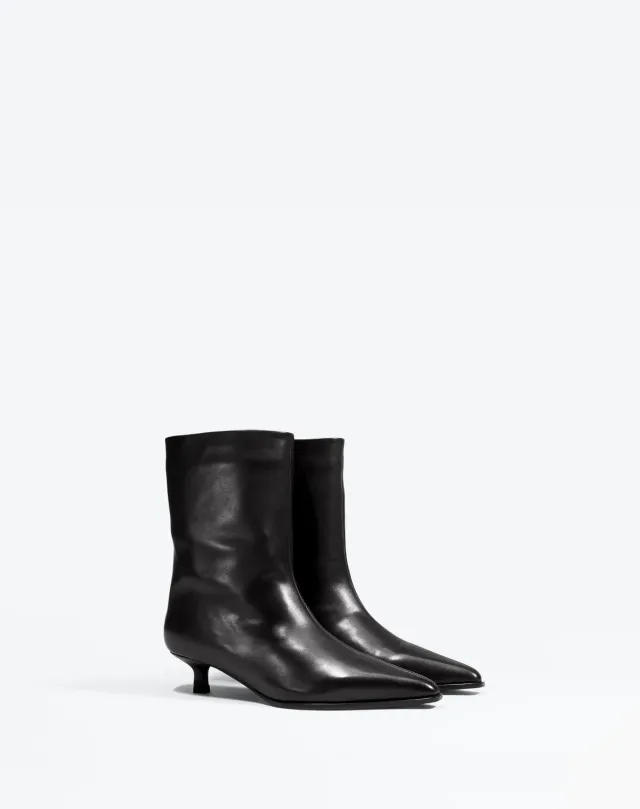Mi/Mai Wright Black bottines petit talon pointues