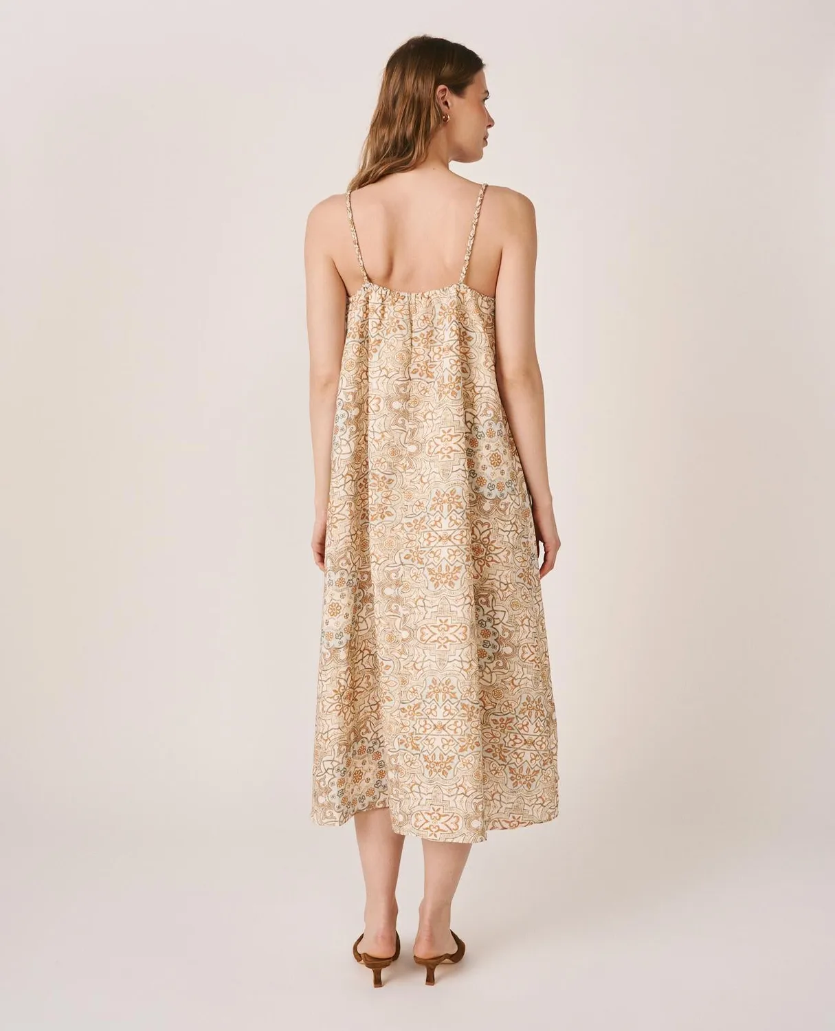 Alma en Pena V26CL0222 robe midi bretelles kaki