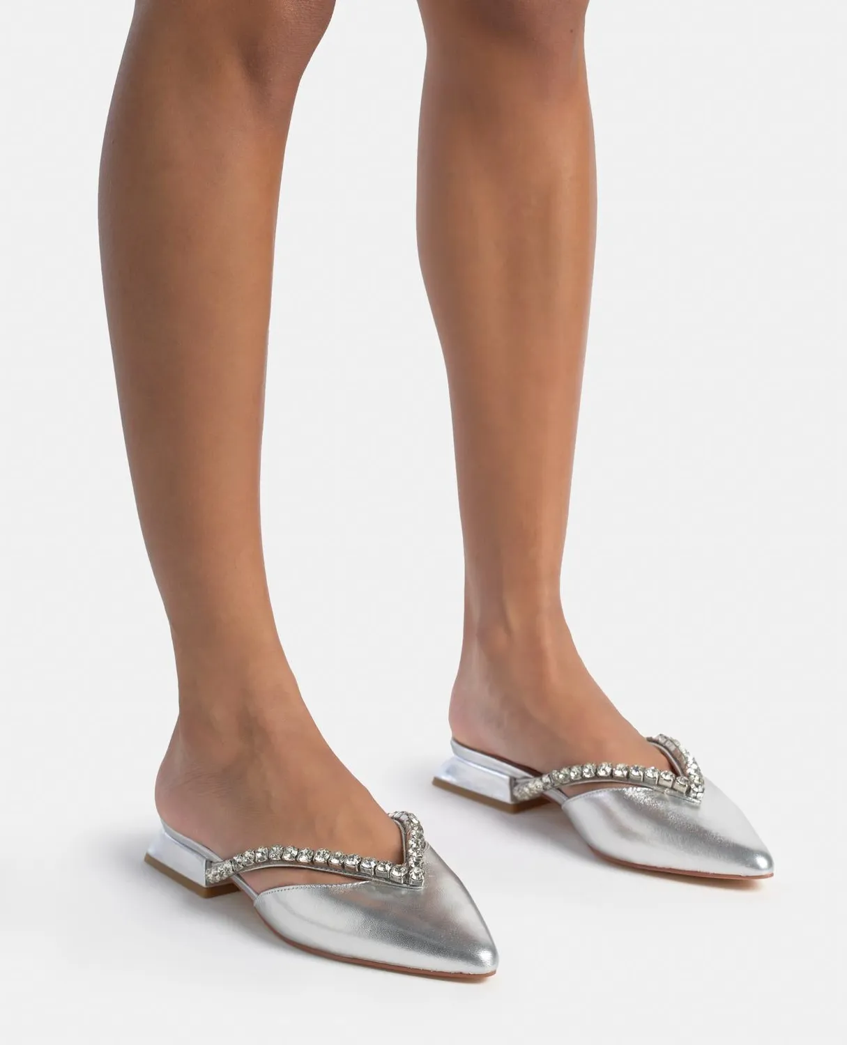 Alma en Pena V250485 mules cuir argent strass 2 cm