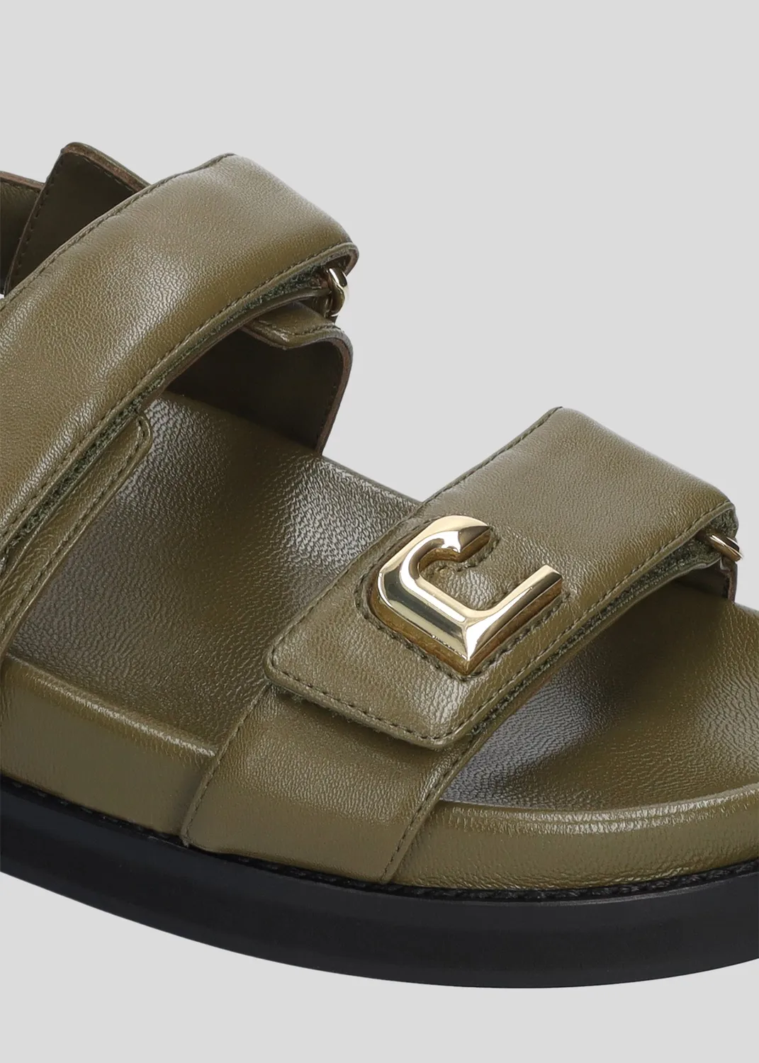 Lola Cruz Lola sandales plates vert kaki