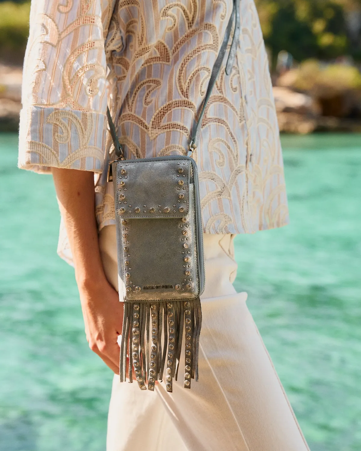 Alma en Pena Natalia sac portefeuille bleu cuir clouté