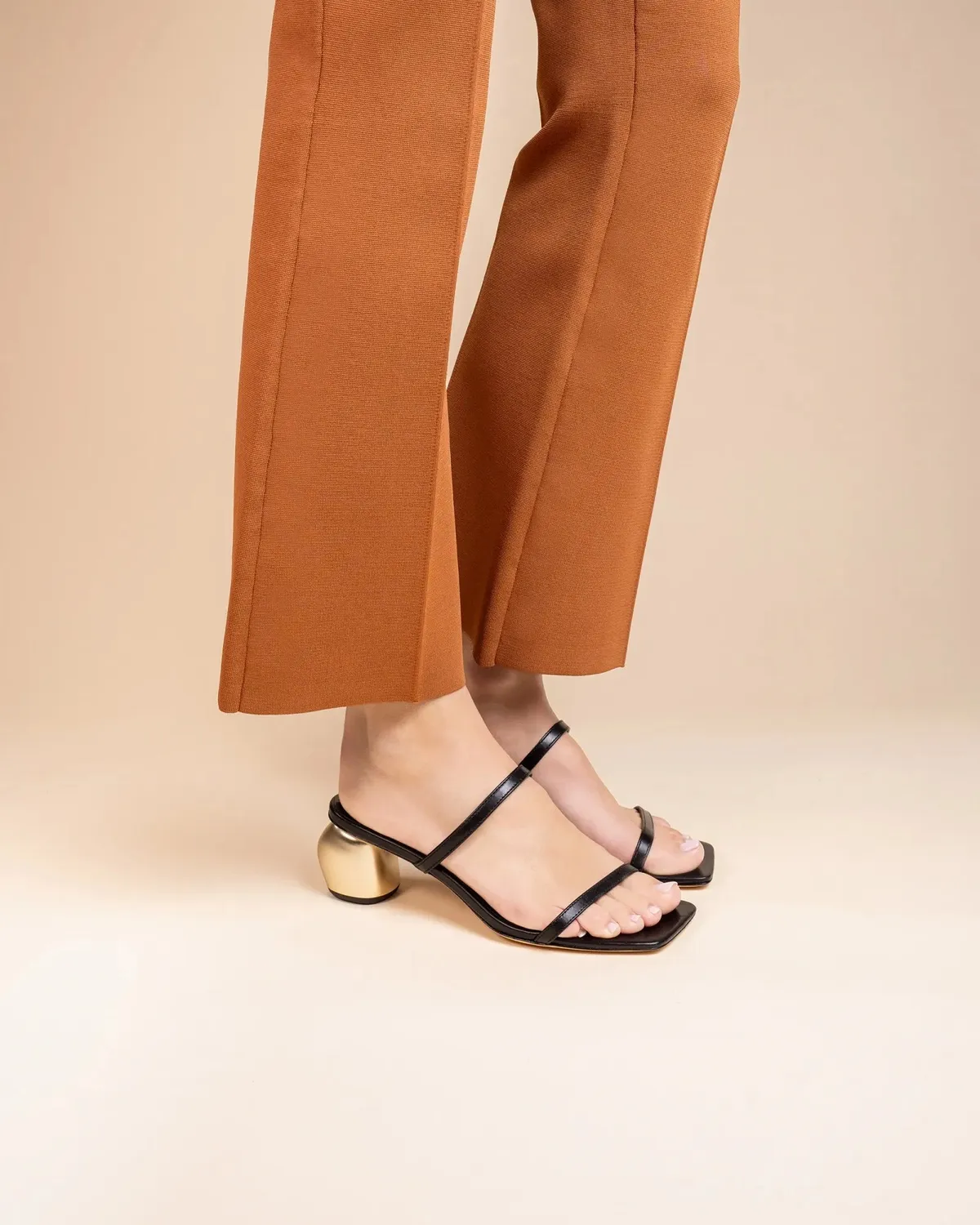 Mi/Mai Tilda Low Black Gold mule talon bas noir doré